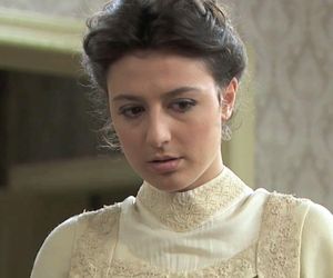 Akacjowa 38, odc. 688-689 - streszczenie. Celia zleca Susanie uszycie nieskromnego peniuaru
