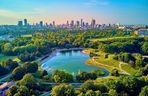 Najpiękniejszy park na świecie znajduje się w Warszawie? Ten Central Park wygląda jak z bajki Disneya