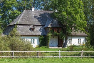 To najpiękniejsza wieś w Małopolsce. Wychował się w niej kapelan Solidarności