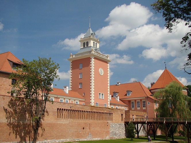   To miasto ma najładniejszy rynek w woj. warmińsko-mazurskim. Zobacz, co mówi AI