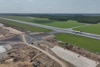 Port lotniczy we Wrocławiu jak jeden wielki plac budowy. Kiedy zostanie zamknięty?
