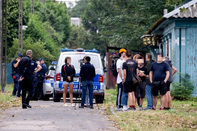 Chaos na Osiedlu Przyjaźń. Policja zatrzymała mieszkańca domku. „Wyciągnęli go siłą”