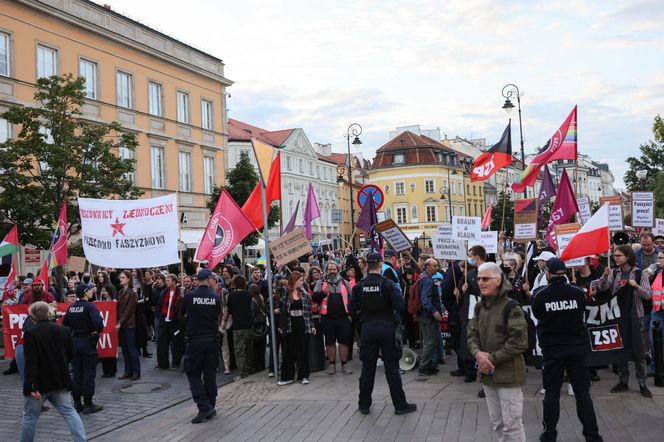 W Warszawie odbył się antyimigrancki marsz i kontrmanifestacja. Pojawiło się kilka tysięcy osób