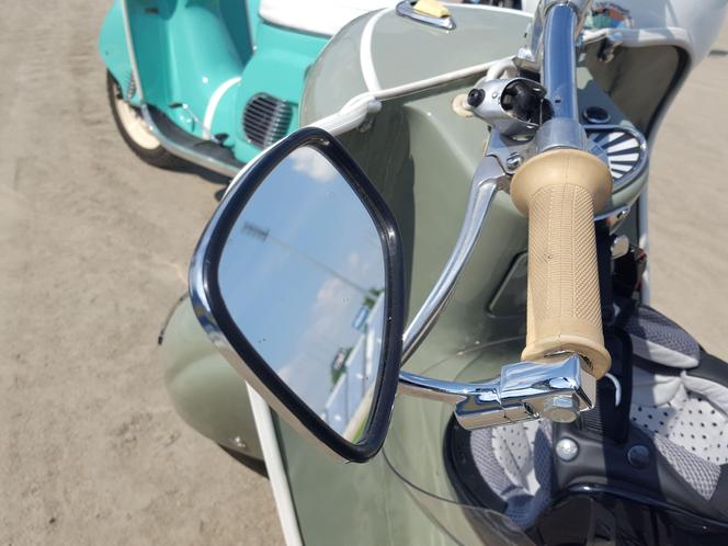 Osy kręciły kółka na stadionie żużlowym w Lesznie. Ogólnopolski zlot skuterów Osa Osieczna-Leszno 