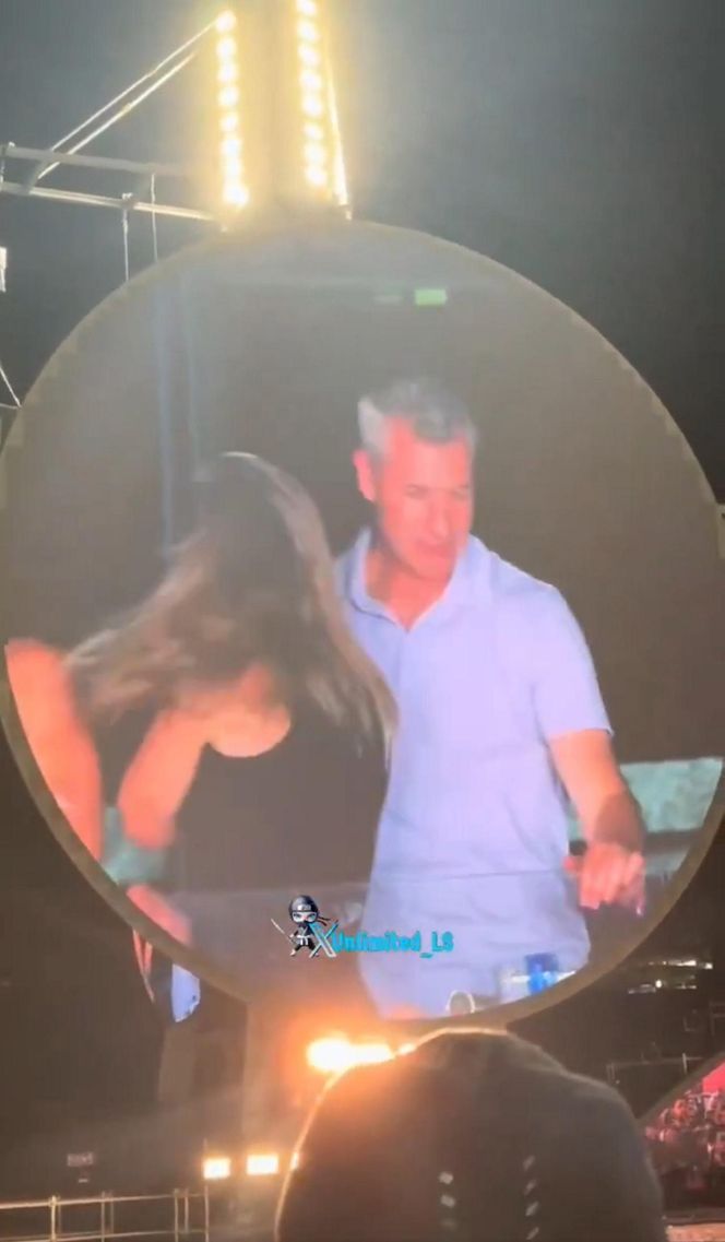 Skandal na koncercie gwiazdy. Żonaty milioner przyłapany na zdradzie z podwładną. Zobaczył to cały świat!