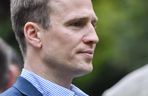Pawła Krzyżanowskiego z Pierwszej miłości grał Mikołaj Krawczyk. Nie wszyscy wiedzą, że wcześniej w tę postać wcielał się inny, uwielbiany aktor!