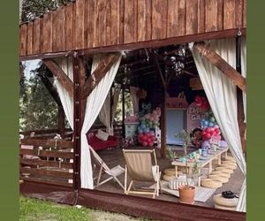 Kaczorowska nie żałuje na dzieci! Tak wyglądały luksusowe urodziny Emilki i Gabrysi