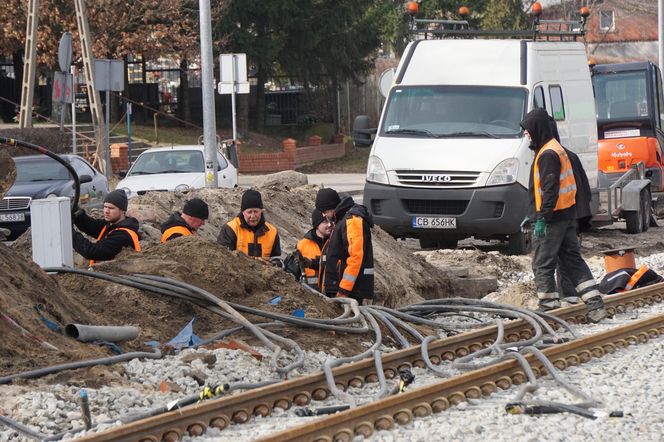 Remont torowiska na ul. Toruńskiej w Bydgoszczy. Wiemy, kiedy tramwaje wrócą na stałe trasy