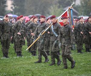 Świętowali żołnierze 6. Brygady Powietrznodesantowej. I inni spadochroniarze również