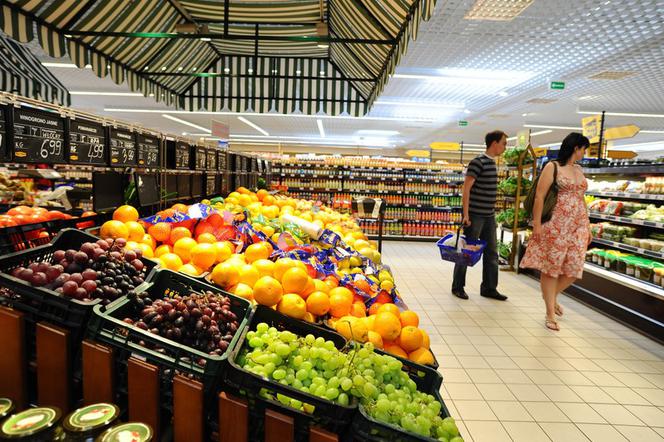 sklep, supermarket, stoisko w warzywami
