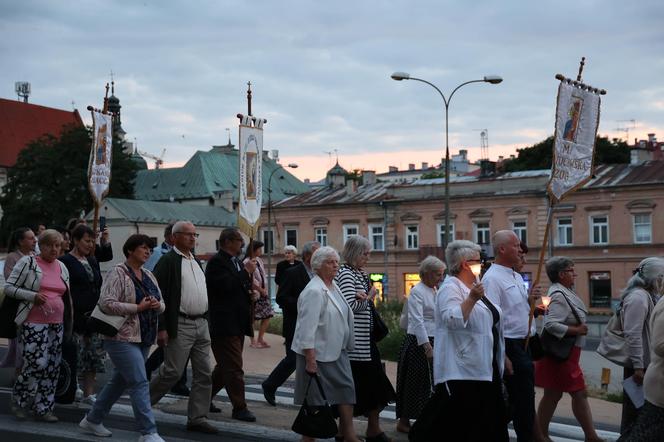 75 lat temu obraz Matki Boskiej w Lublinie zapłakał. Wierni uczcili rocznicę „Cudu lubelskiego” procesją różańcową