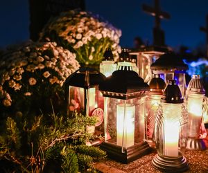 1 listopada na Cmentarzu Łostowickim w Gdańsku. Tak wygląda w dniu Wszystkich Świętych