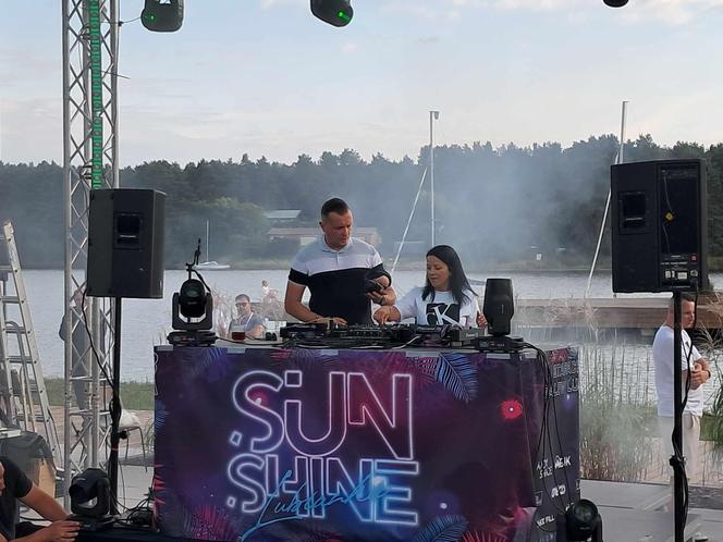 Najlepsi DJ-e z całej Polski i klubowicze spragnieni dobrej zabawy na "Sunshine Lubianka"