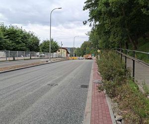 Drogowe remonty w Starachowicach. Fragment ulicy Piłsudskiego otwarty dla kierowców