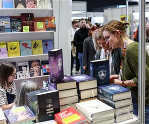 Targi Książki w Katowicach to okazja do zdobycia autografów pisarzy