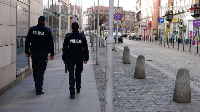  Koronawirus na Śląsku: MNÓSTWO mandatów za brak masek. Policjanci nie mają litości! Idą na REKORD