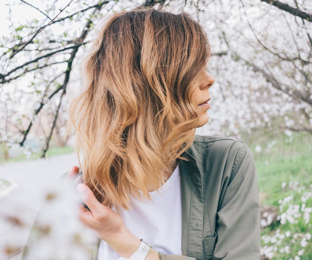 Nawet najdroższe odżywki nie pomogą, jeśli będą źle dobrane. Najpierw określ rodzaj włosów
