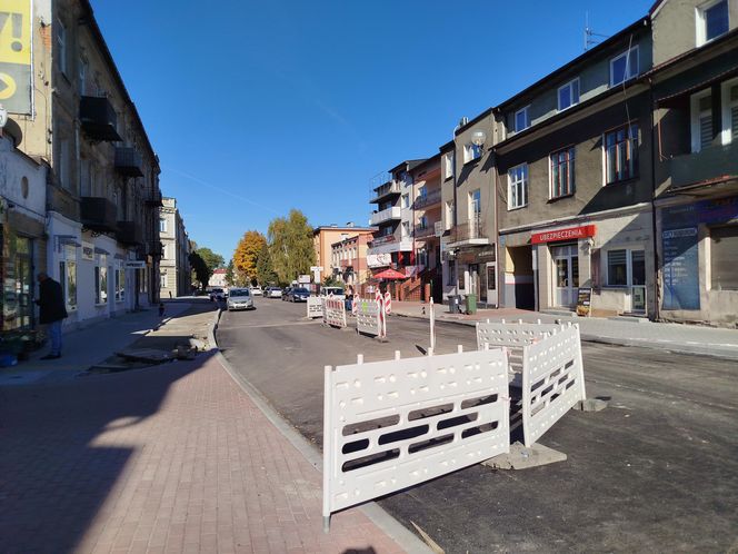 Na ul. Floriańskiej w Siedlcach powstaje nowe rondo ósemkowe i nowa nawierzchnia