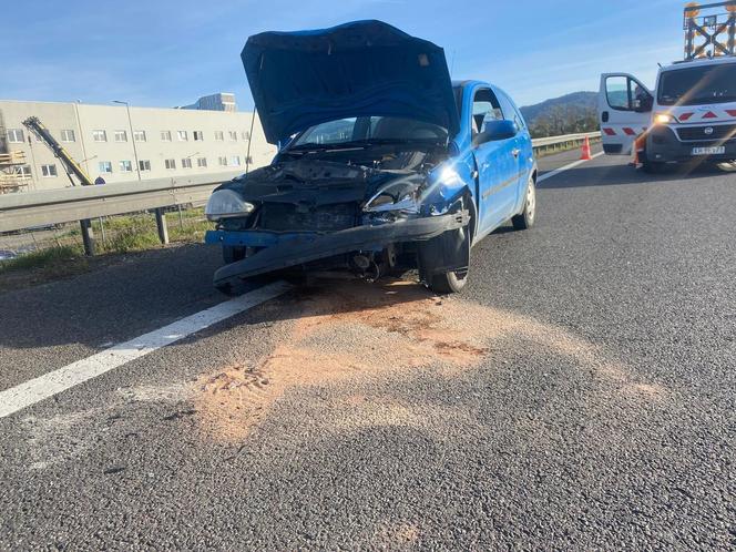 Zderzenie sześciu pojazdów na S1 w Wieprzu (pow. żywiecki). Jedna osoba poszkodowana