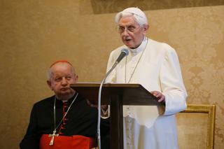 Tak choroba zmieniła Benedykta XVI. Papież emeryt w ciężkim stanie