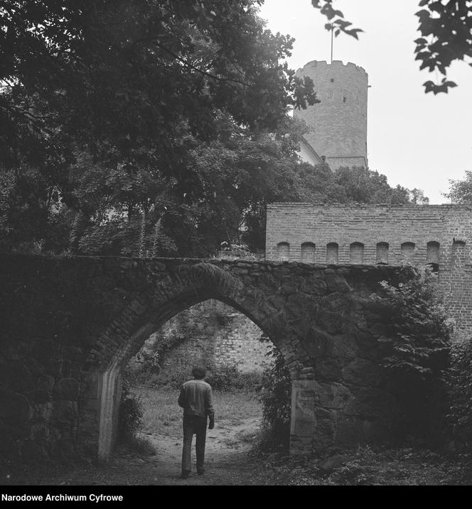 Łagów na starych fotografiach. Poznajesz te miejsca? 