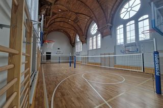 SP nr. 1 w Szczecinie - sala gimnastyczna po renowacji