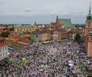 Protest rolników i związkowców w Warszawie. Zdjęcia 