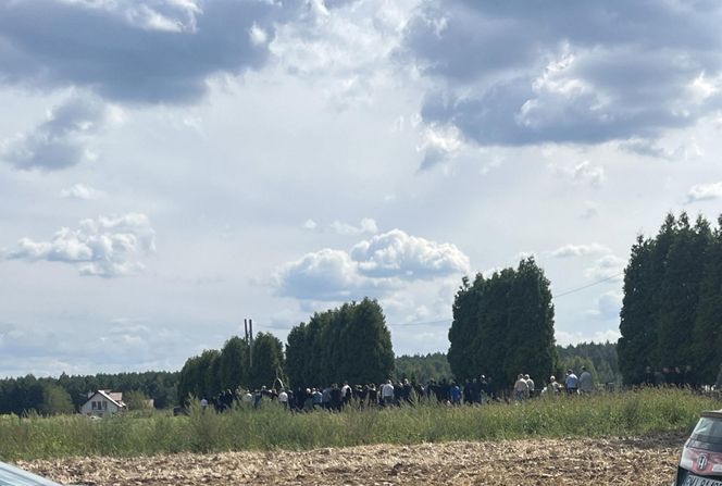  Pogrzeb rodzeństwa w Tuszowie Narodowym. Dominika i Grzegorz zginęli w wypadku. Trafili na pijanego kierowcę lawety