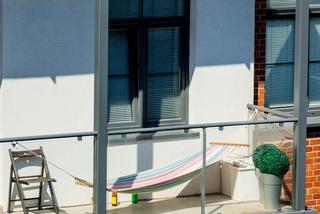 Hamak na balkon i na taras - jaki wybrać i jak zamontować