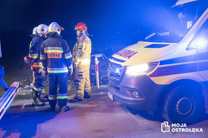 Śmiertelny wypadek na przejeździe kolejowym. Taksówka wjechała pod pociąg