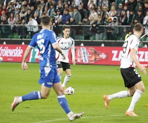 Legia Warszawa - Lech Poznań: Zdjęcia kibiców z klasyku i 13. kolejki PKO BP Ekstraklasy