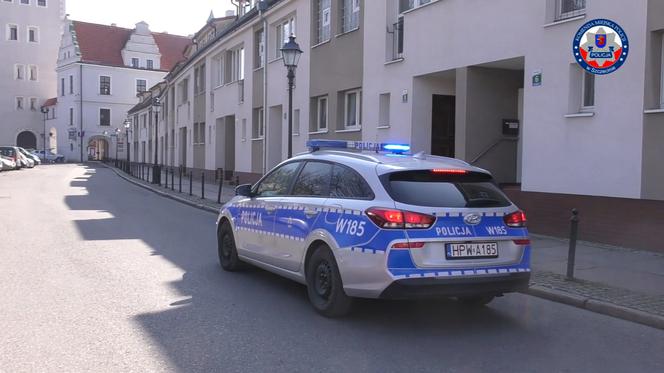 Szczecińska policja apeluje: Zostań w domu!