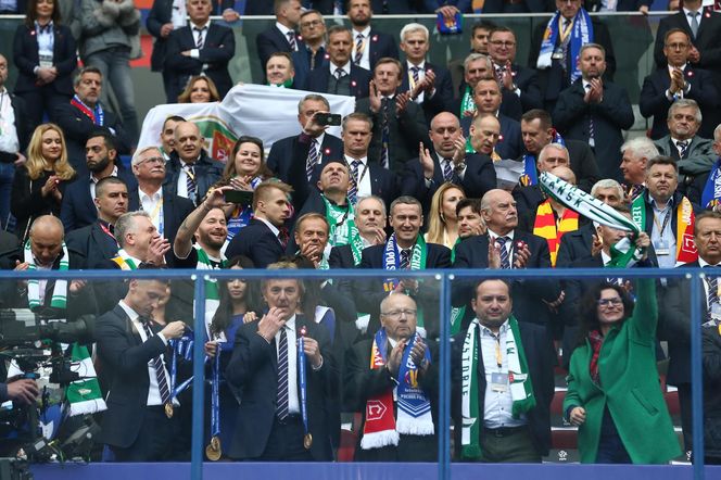 Politycy fani Lechii Gdańsk: Tusk, Wałęsa, Nawrocki, Kurski