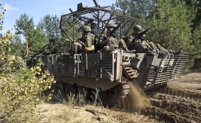 Ćwiczenia Zapad 25 tuż za granicą