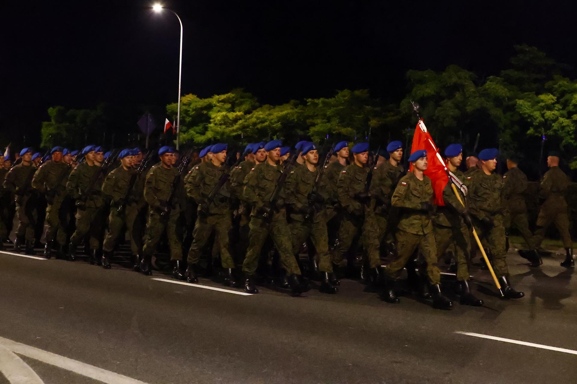 Święto Wojska Polskiego. Nocna próba przed defiladą