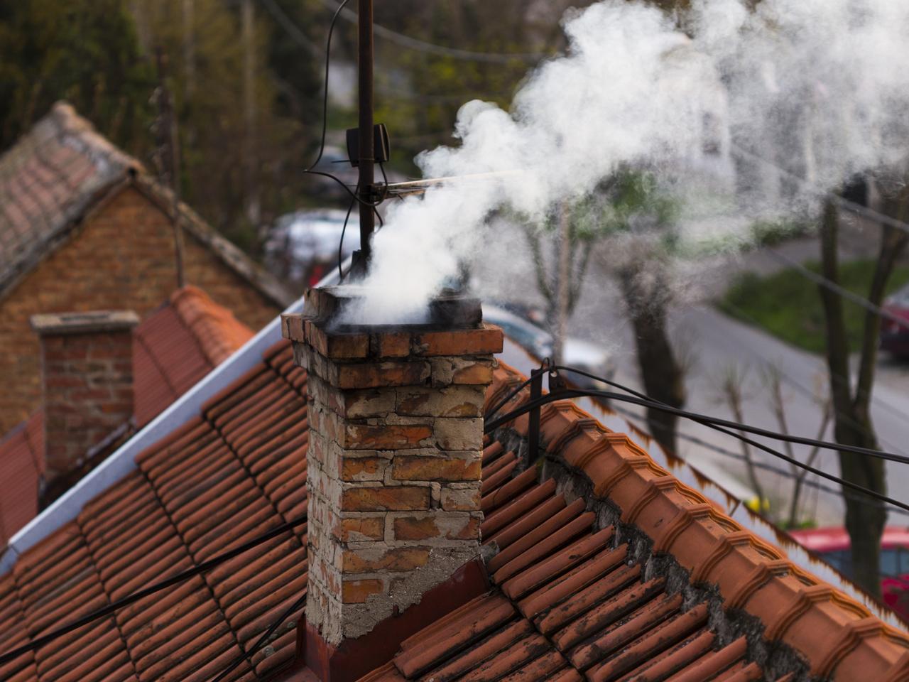 Ruszają masowe kontrole! Gęsty dym nad Opolem. Mieszkańcy znowu to robią