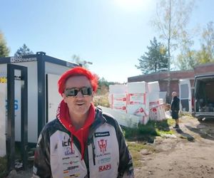 Michał Wiśniewski na budowie swojego domu