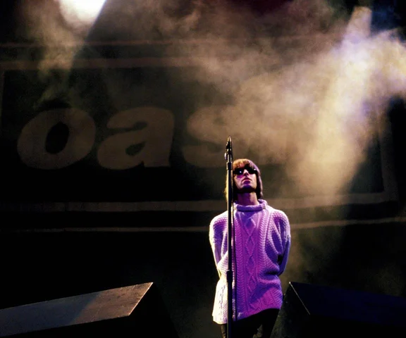 Wydali fortunę i doprowadzili szefa do łez. Jak My Bloody Valentine niechcący uratowali karierę Oasis?