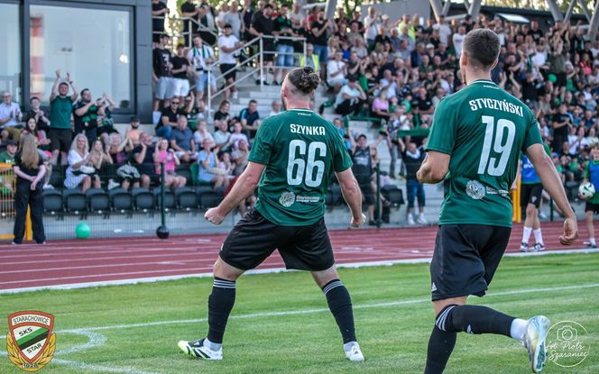 To było wielkie święto futbolu w Starachowicach. A oprawa kibiców SZTOS