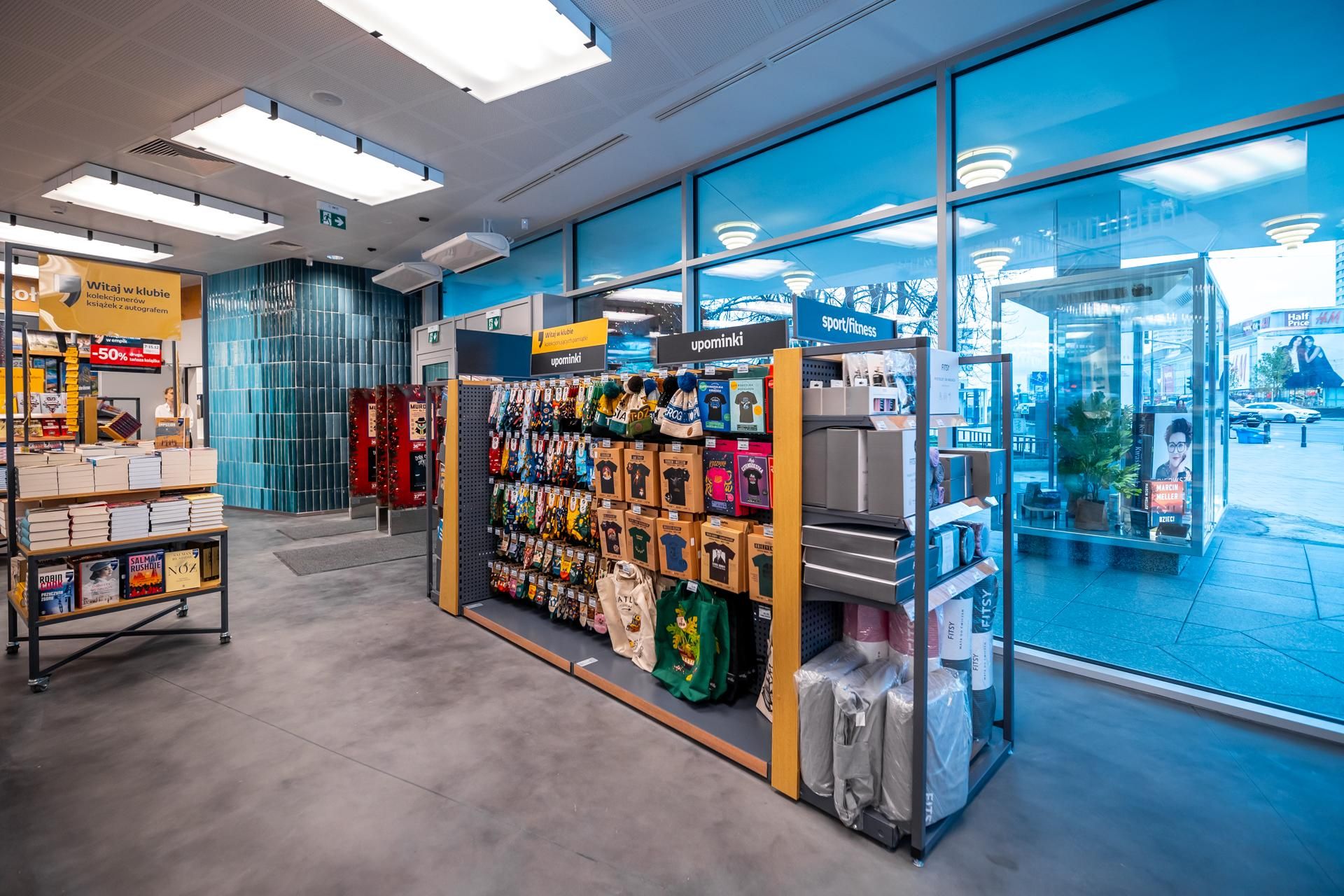 Wnętrza odnowionej "Cepelii" w Warszawie