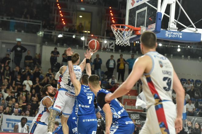 Arriva Polski Cukier Toruń - Anwil Włocławek, zdjęcia kibiców i zawodników z 4. meczu fazy play-off Orlen Basket Ligi