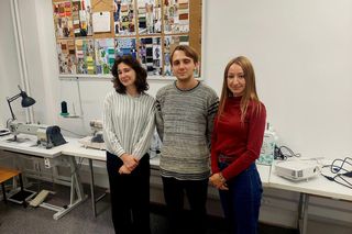 Bydgoscy studenci zaprojektowali uniformy dla obsługi pociągów. Tak się będą nosić pracownicy WARS-u