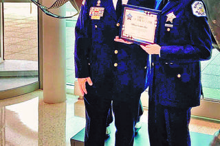 Polscy policjanci oficerami miesiąca