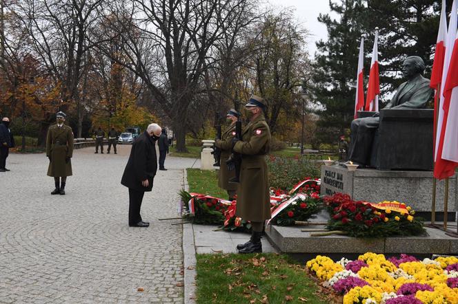 Kaczyński złożył kwiaty pod pomnikami polskich bohaterów