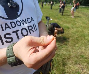 Historia czeka pod ziemią. Ostrzeszów znów przyciąga poszukiwaczy z całej Polski! [POSŁUCHAJ]