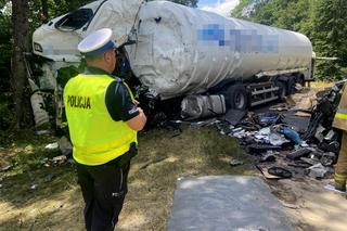 Śmiertelny wypadek na drodze krajowej nr 10 pod Bydgoszczą. Zderzyły się dwie ciężarówki