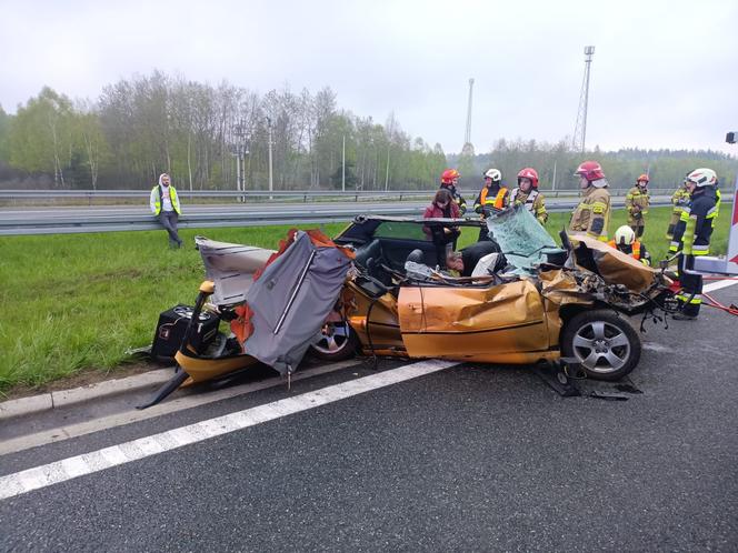 Tarnów. Zderzenie ciężarówki z osobówką na autostradzie A4