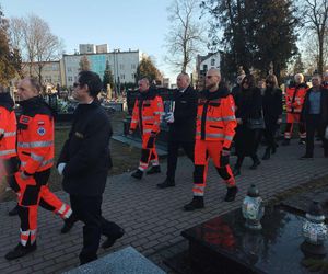 Pogrzeb ratownika medycznego zabitego w Siedlcach. Bliscy żegnają pana Cezarego