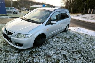 Pirat drogowy urwał koło przed komendą i uciekł. Nie zgadniesz, gdzie się schował