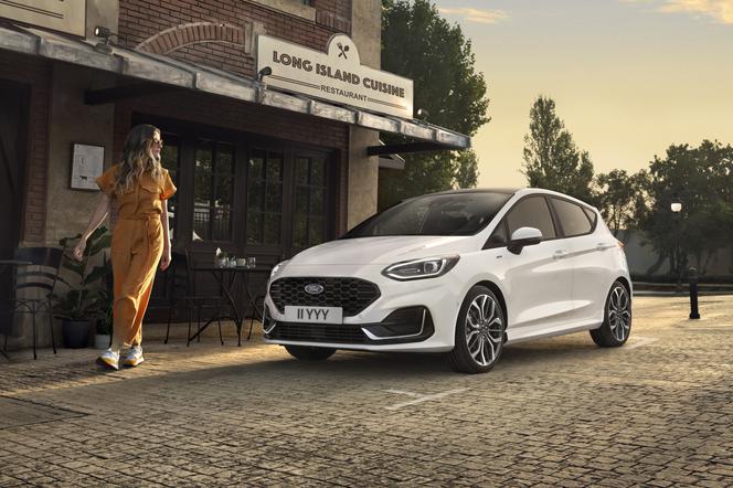 Ford Fiesta lifting 2022. Auto ostrzeże przed jazdą pod prąd